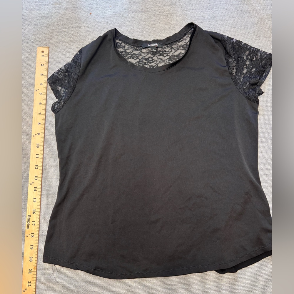 ⭕️Black Lace Sleeve Kids Tee